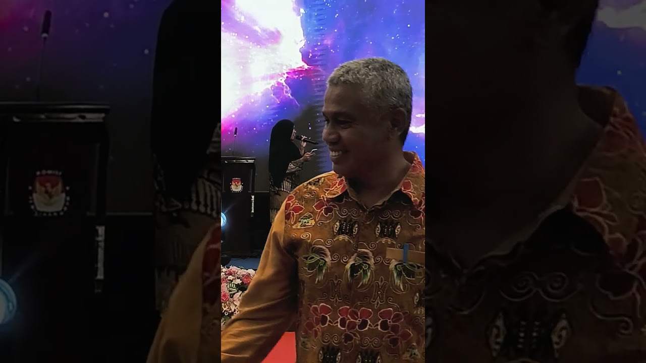 PUTRI MAMBORA ll Tari Juliyanti Ft Fans
